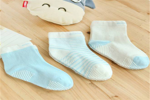 Happy Socks加盟