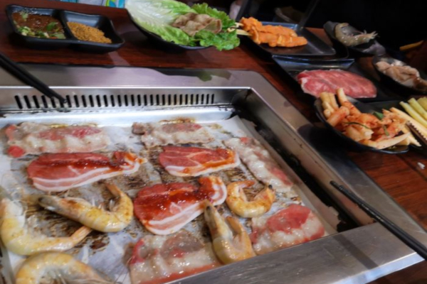 金舰自助烤肉加盟费