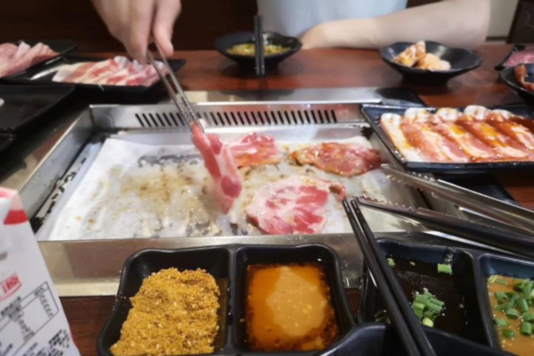 金舰自助烤肉加盟费