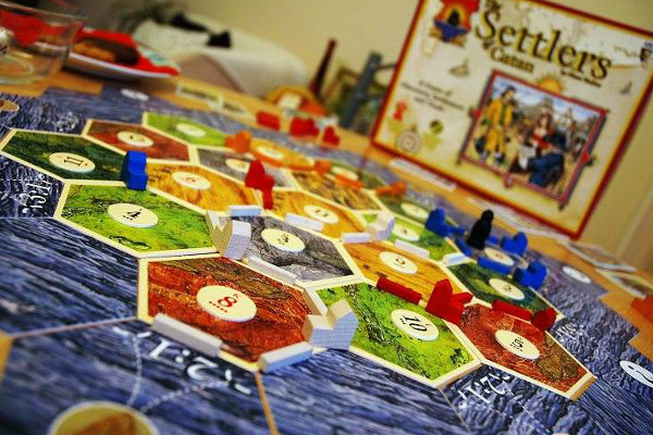 游酷桌游吧加盟费