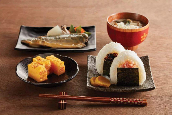 青井精致料理加盟费