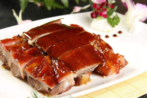 黄记港式烧腊快餐加盟，加盟黄记港式烧腊快餐，不是土豪也富裕！