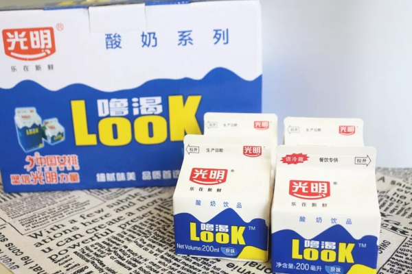 光明Look牛奶