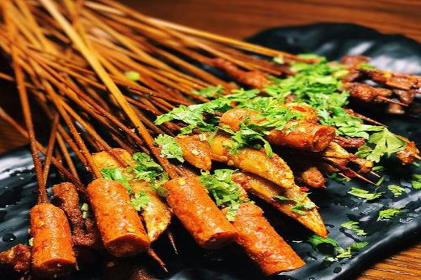 牛师傅串串香加盟费