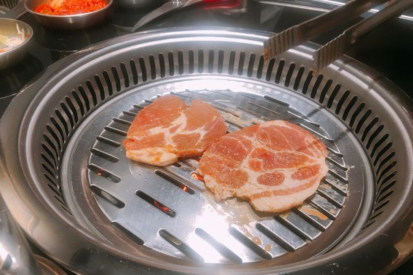 韩九点炭火烤肉加盟店