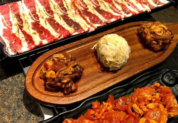 东北人烤肉之火石肉堂