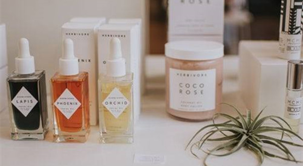 沃颜化妆品加盟店