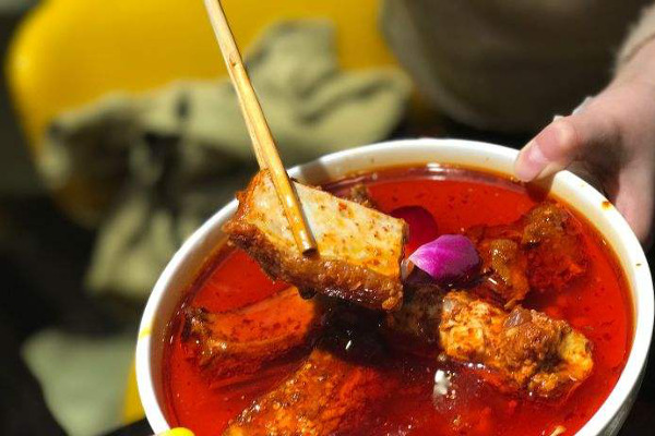 上里巴人火锅加盟费