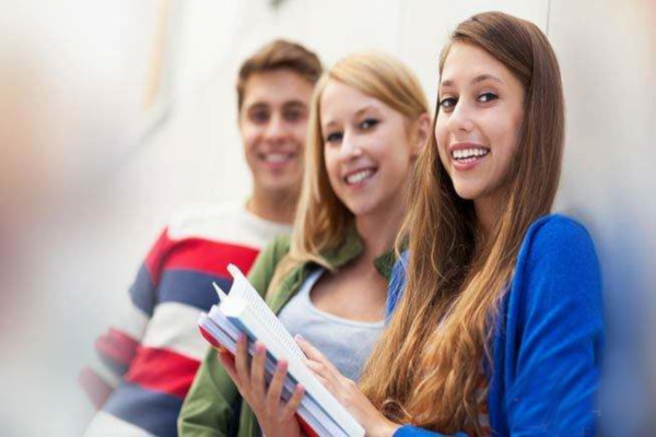 摩登外教加盟费