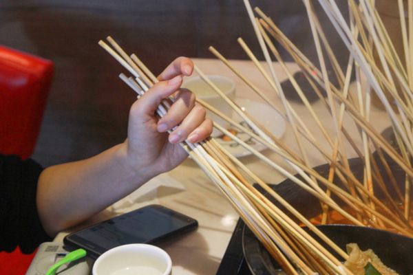 签牛社串串香加盟费