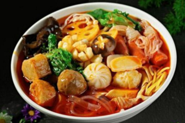 轩仔麻辣烫加盟店