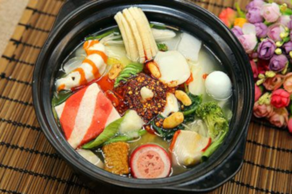 小胖砂锅麻辣烫加盟费