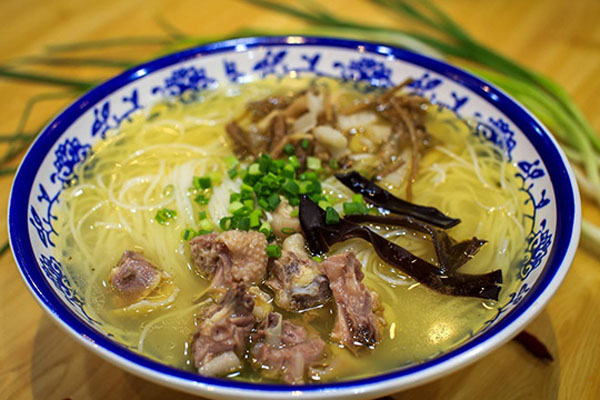 米乐银锅肥牛米线加盟费