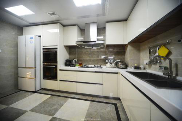 华诚整体橱柜加盟