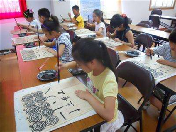 儿童培训班加盟店