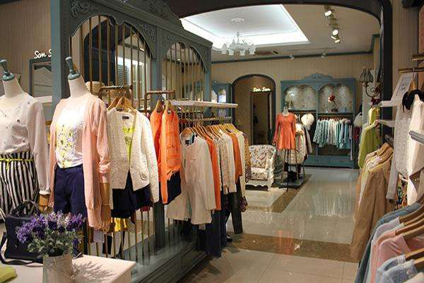 六甲村女装加盟