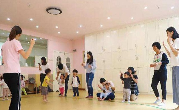 亲子教育加盟费