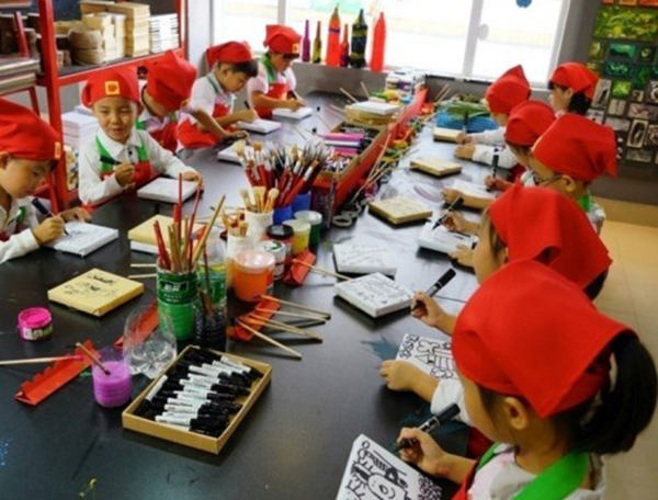 儿童绘画馆加盟门店