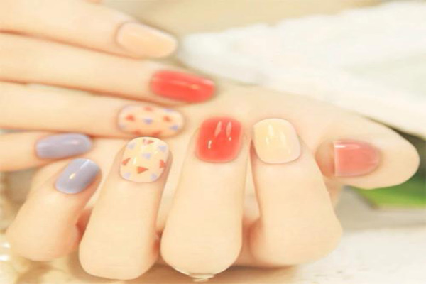 溢美美甲加盟费