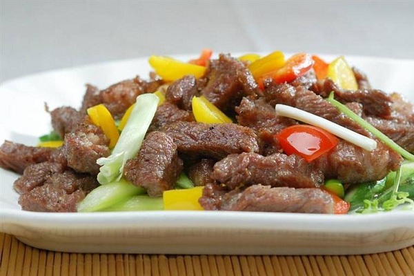 章丘铁锅炒鸡加盟费