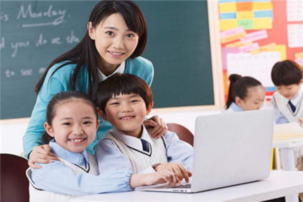 松鼠ai1对1加盟费