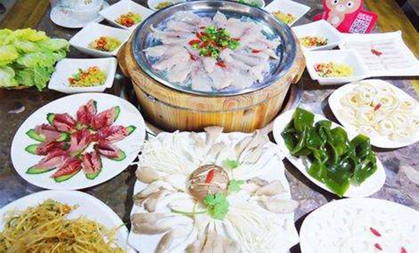 木桶滋滋锅加盟费