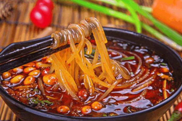 重庆八哥酸辣粉加盟