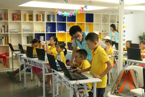 编玩边学加盟费