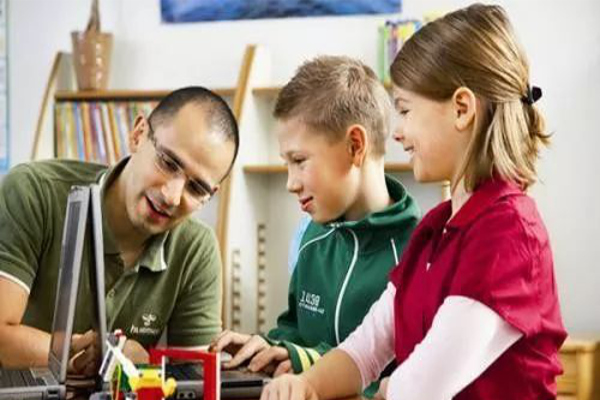 编玩边学加盟费