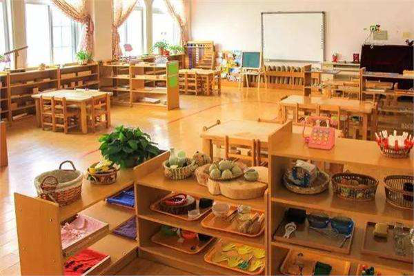 蒙特梭利幼儿园加盟费