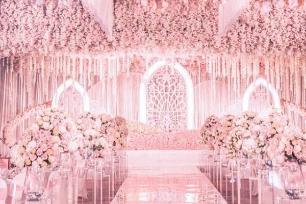 金百合婚纱摄影