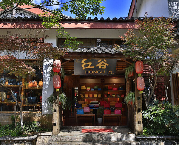 红谷女包加盟门店