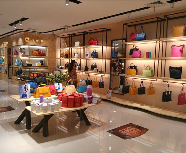 红谷女包加盟门店