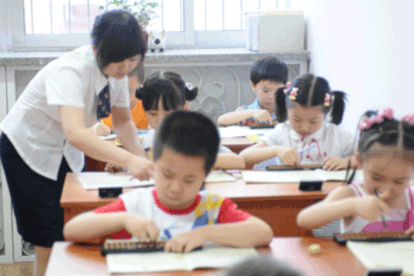 学前培训班加盟店