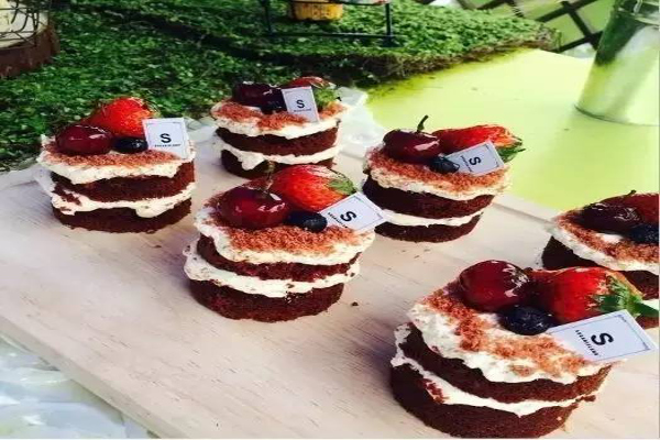 中庭甜品店加盟费