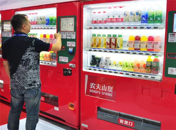 农夫山泉自动售货机