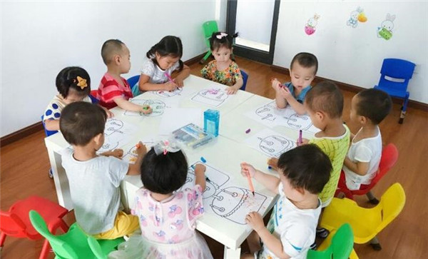 少儿托管班加盟