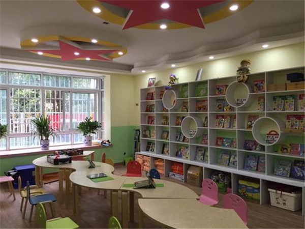 少儿托管班加盟