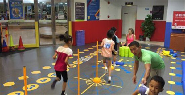 越宝贝童乐儿童体适能加盟店