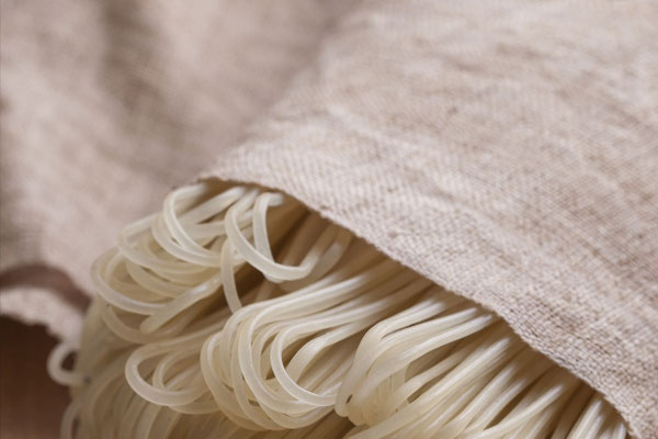 林妹妹沾水米线