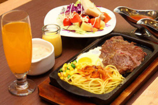 牛其林牛排自助加盟费