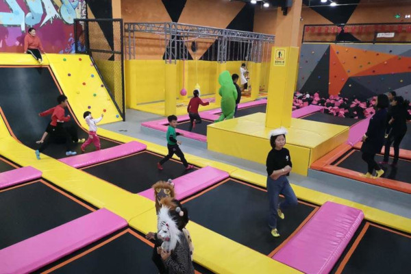 室内蹦床加盟费