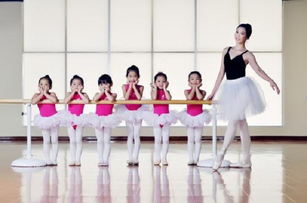 儿童舞蹈班加盟费