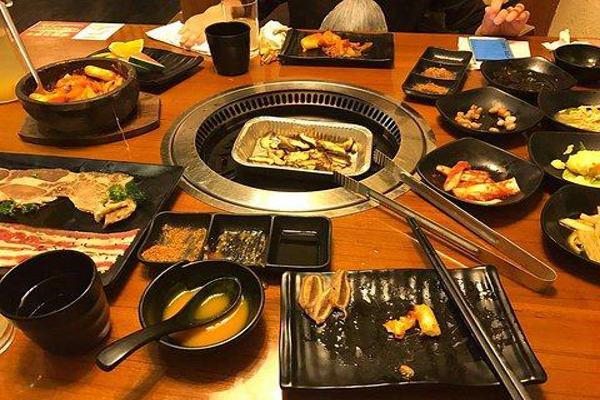 味道门炭火烤肉加盟费