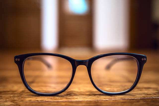 品牌眼镜
