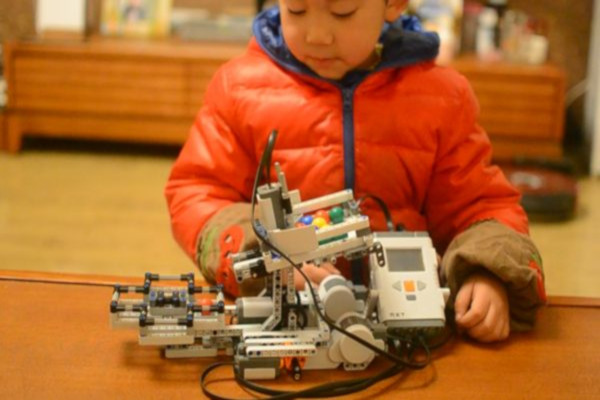 杜乐伯特机器人教育加盟