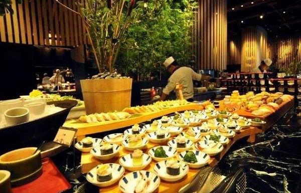 日式自助餐