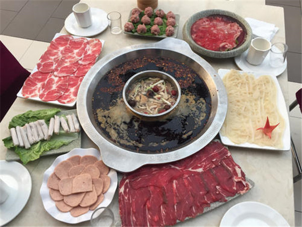 吉香源火锅加盟店