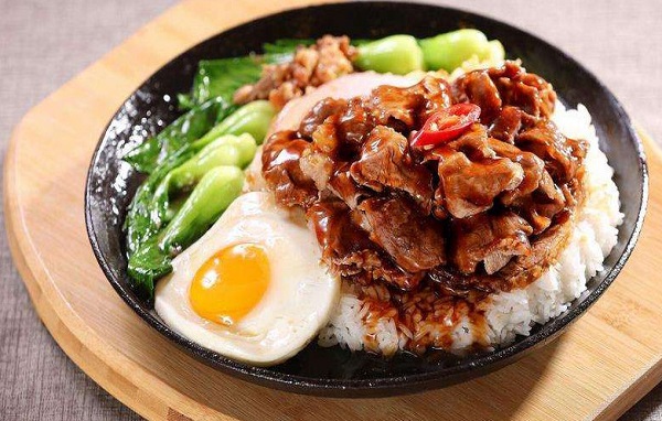 正宗铁板饭加盟费是多少？