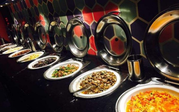 易烤易锅海鲜烤肉火锅加盟费